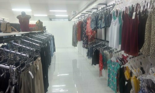Vendo loja de roupas feminina