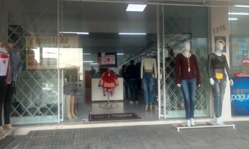 Vendo loja de roupas feminina