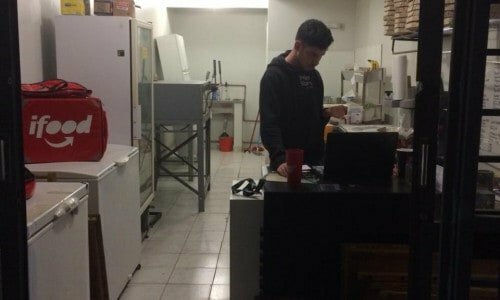 Vendo Pizzaria em funcionamento