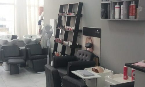 Salão de Beleza no Vila da Serra