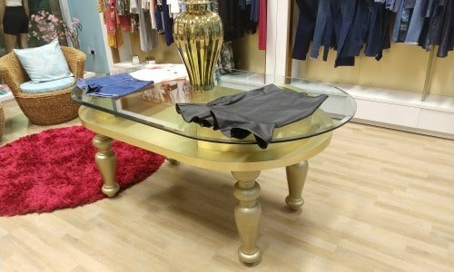 Linda loja de roupas femininas