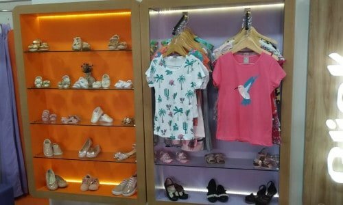 Loja de roupas e calçados infantis Blink Store