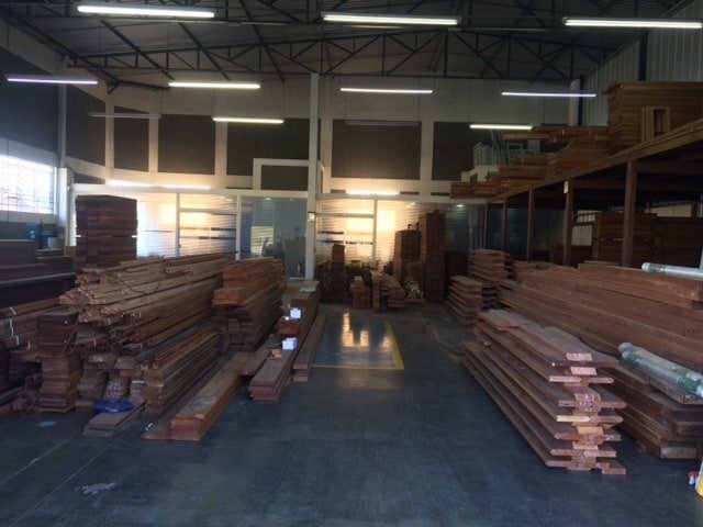 EMPRESA FABRICAÇÃO ESQUADRIAS PVC CASAS PRÉ-FABRICADAS