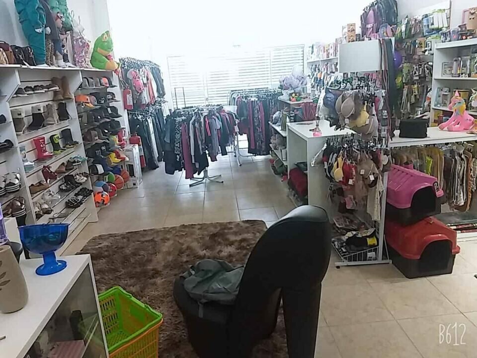Linda loja com clientela formada e crediário próprio