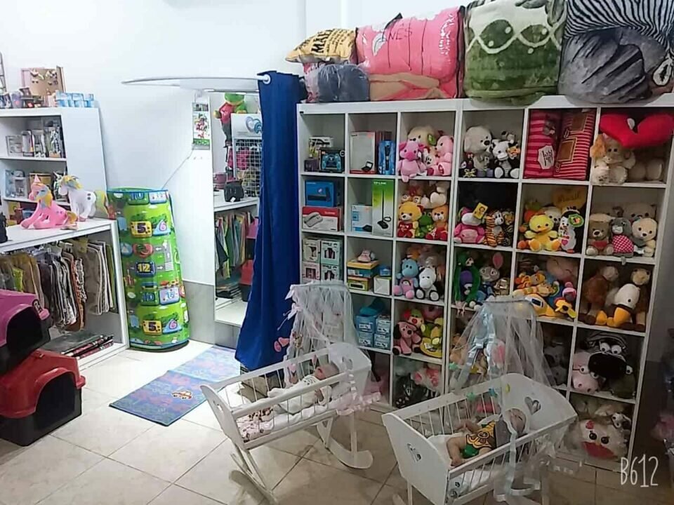 Linda loja com clientela formada e crediário próprio