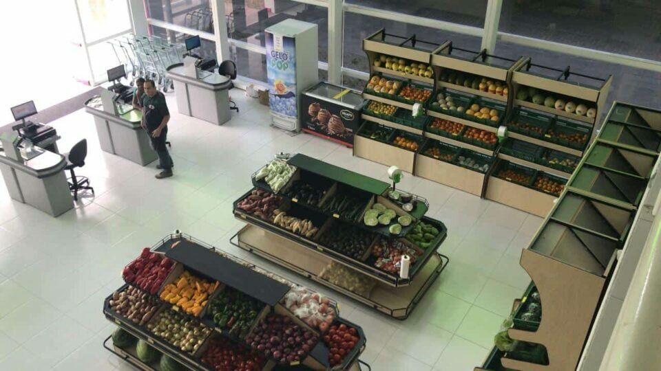 MERCADO HORTIFRUTI E CAFETERIA