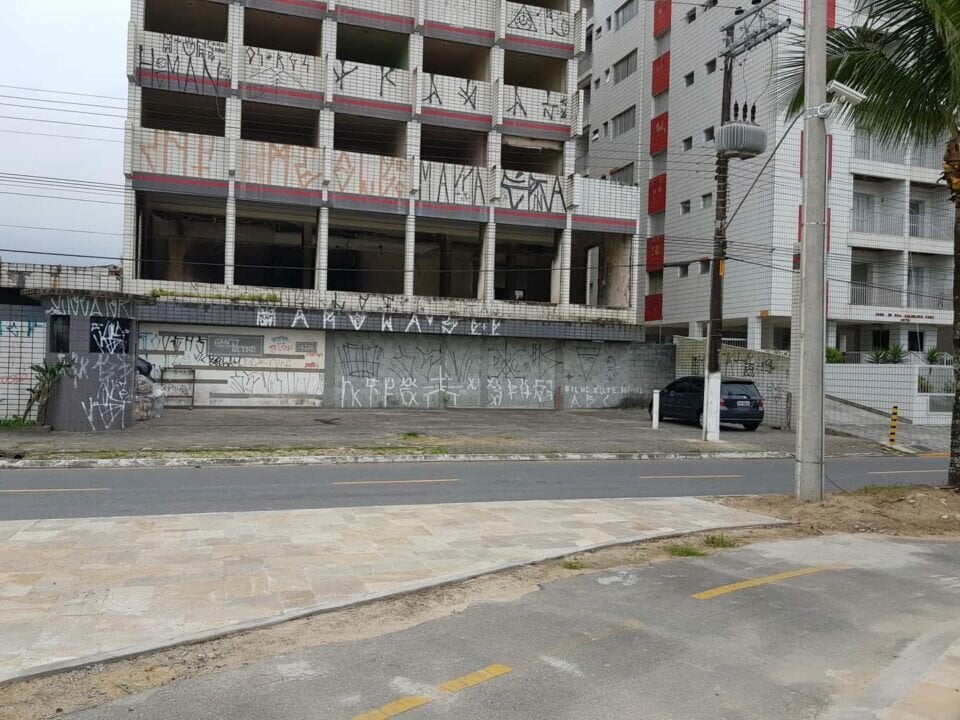 Edificio na praia