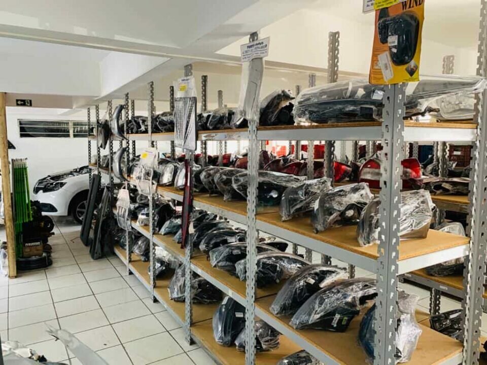 AUTO PEÇAS USADAS VENDO