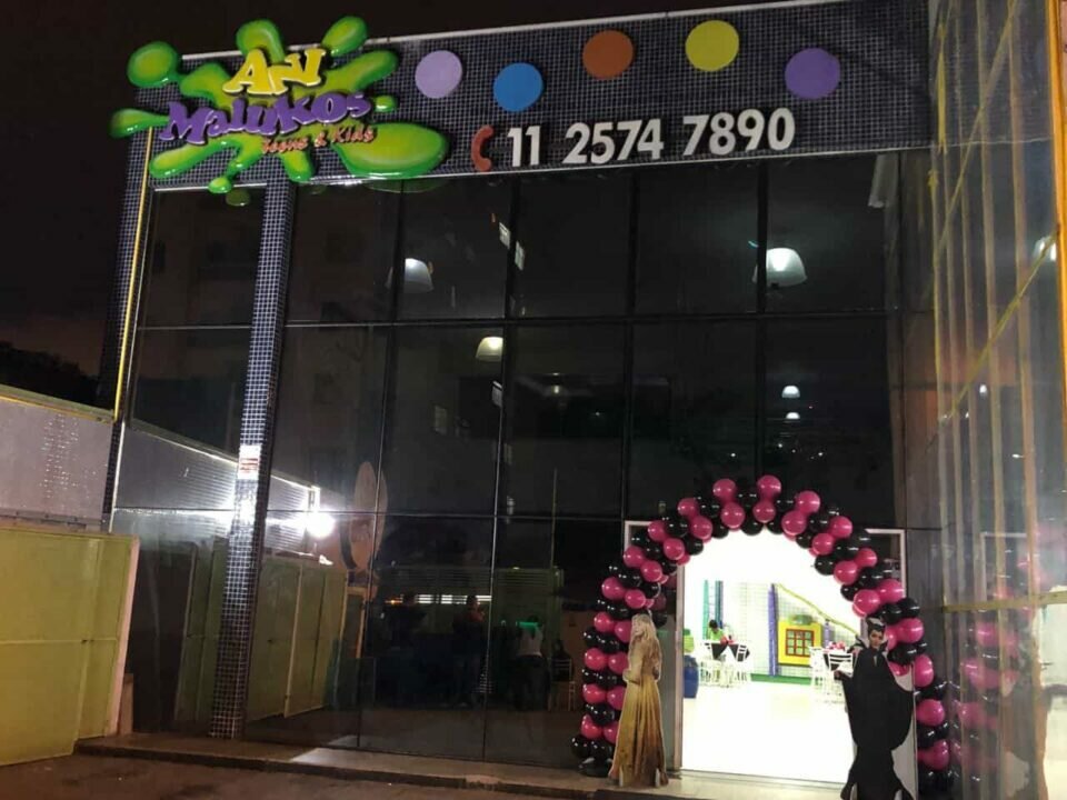 Buffet infantil completo vendo