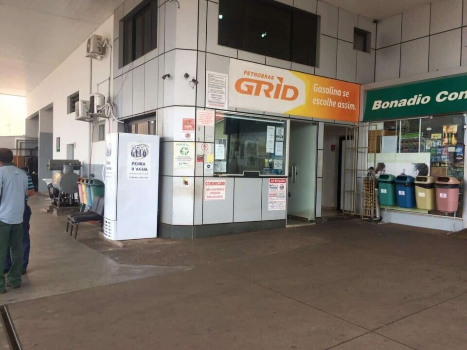 Posto de combustíveis