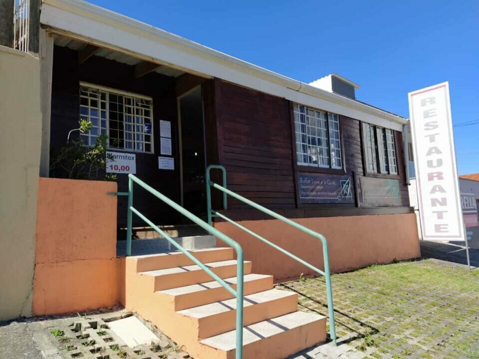 Restaurante a venda no Bacacheri esquina com a rua Fagundes Varela