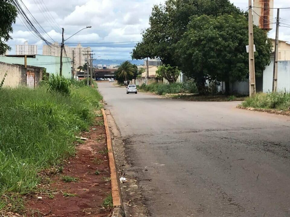 ÁREA COMERCIAL 2427 M² –  GOIÂNIA-GO
