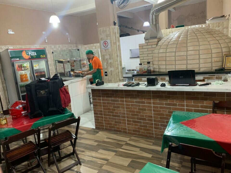 PASSO O PONTO DE PIZZARIA EM CARAPICUIBA