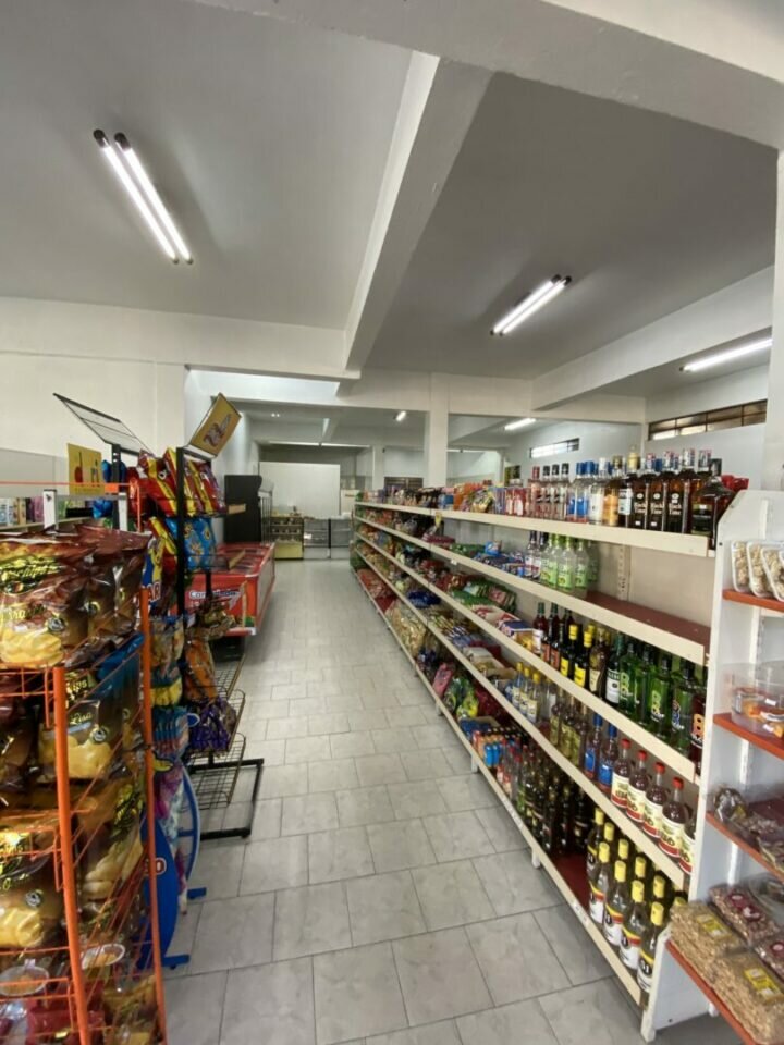 Vende-se mercado completo em Farroupilha/RS