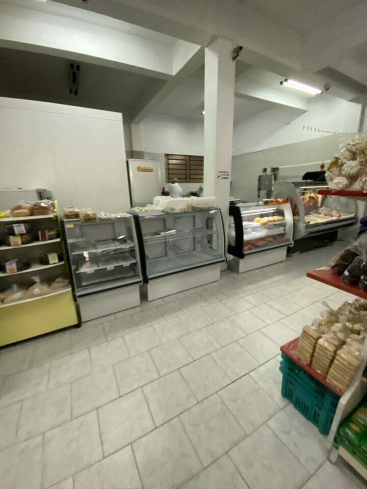 Vende-se mercado completo em Farroupilha/RS
