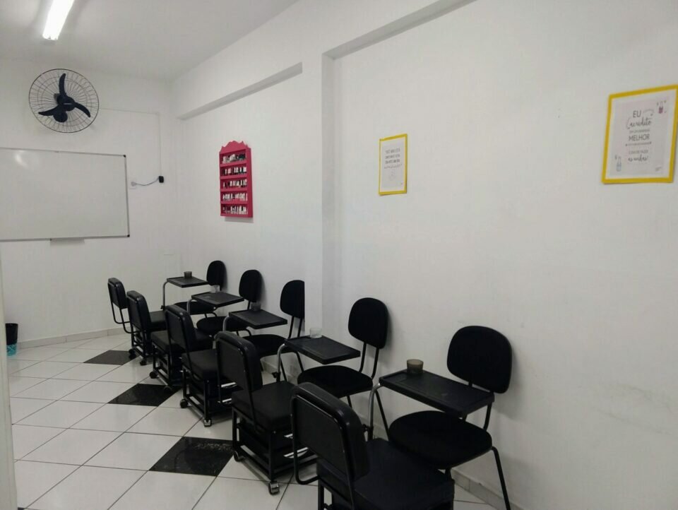 Escola de Cursos Profissionalizantes na área da Beleza