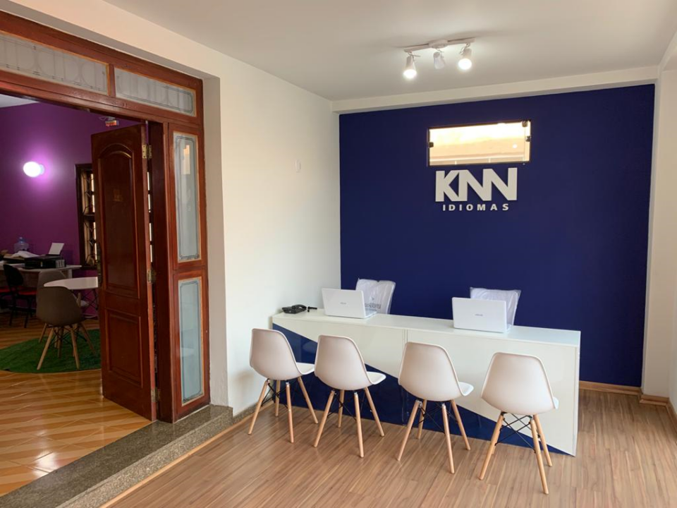 Vendo Escola de Idiomas em pleno Funcionamento