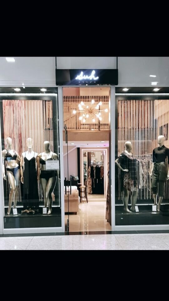 Vende-se loja de roupas em shopping
