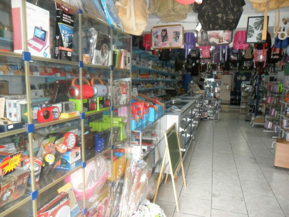 Loja artigos de papelaria, informática, escolar e escritorios e outros