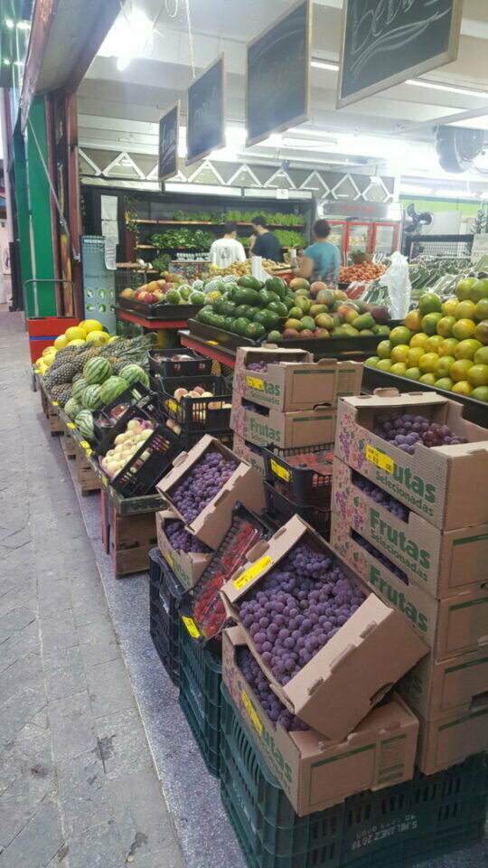 Mercado a Venda, com Hort fruit, Padaria, mercearia e MINI SHOPPING