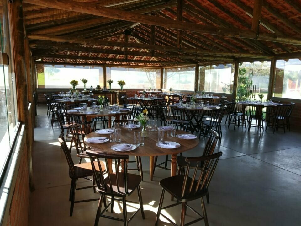 Restaurante à venda com ótimo faturamento e estrutura em Cambui-MG