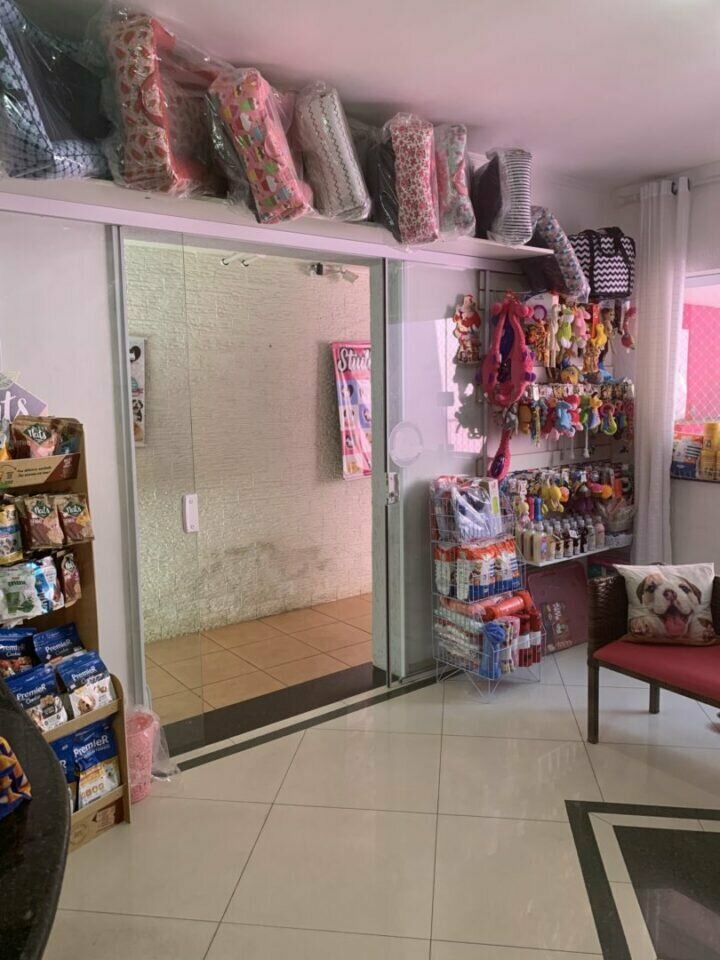 Pet shop