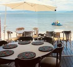 Vendo lindo restaurante pé na areia