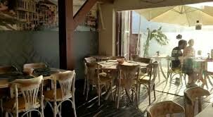 Vendo lindo restaurante pé na areia