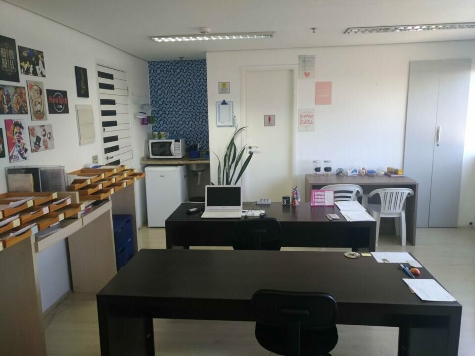 Vendo administradora de aulas de música, em plena operação – 100 mil Reais