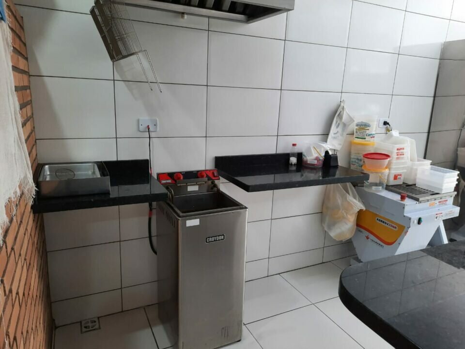 Pizzaria e lanchonete