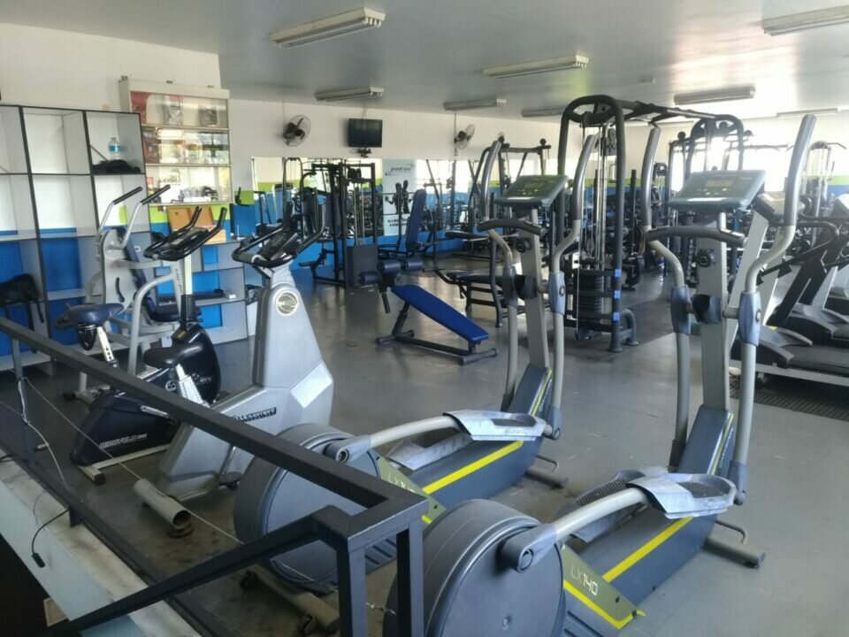 VENDO ACADEMIA DE MUSCULAÇÃO E LUTAS COMPLETA