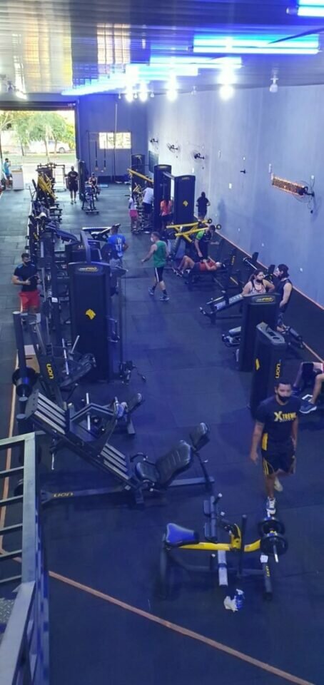 Vendo academia NOVA completa e funcionando equipamentos Lion primeira linh