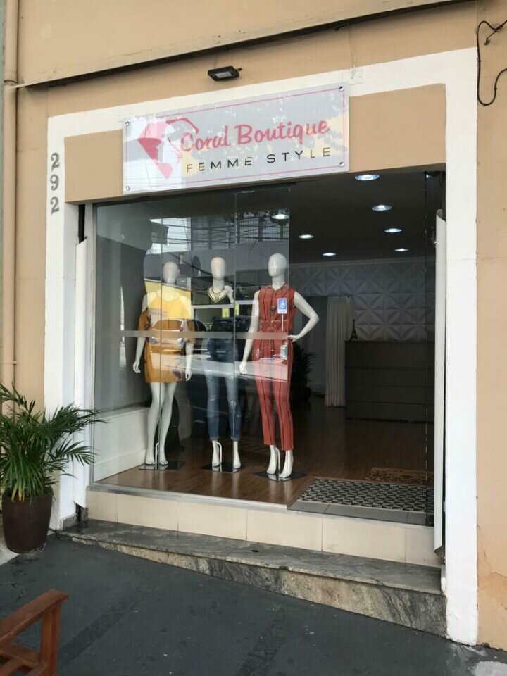 Belíssima loja de roupas e acessórios femininos em Perdizes