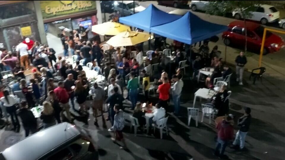 Vendo bar e espeteria funcionando