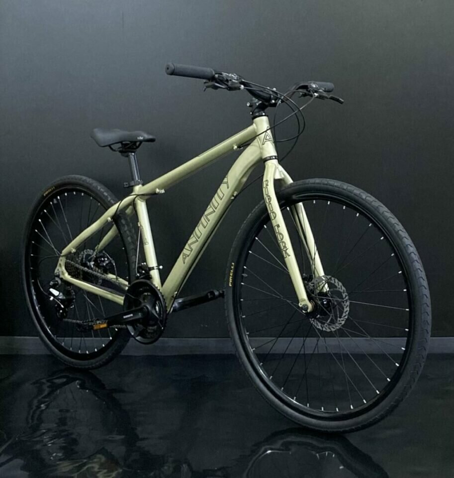 MONTADORA E LOJA DE BICICLETAS MARCA PRÓPRIA EM FUNCIONAMENTO