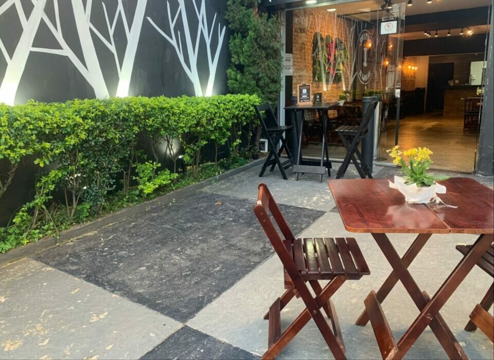Passo ponto e vendo hamburgueria na zona sul de São Paulo em funcionamento