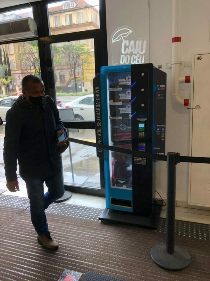 Maquinas de Autoatendimento para venda de Guardachuvas Vending Machines