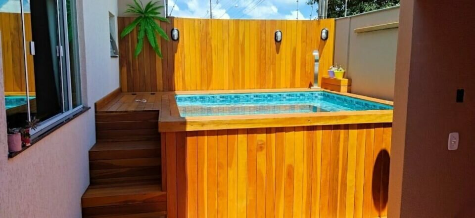 FABRICA E LOJA DE PISCINAS