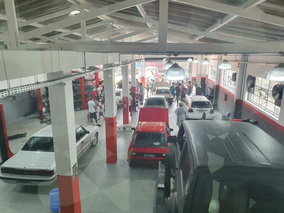 Centro automotivo bem montado