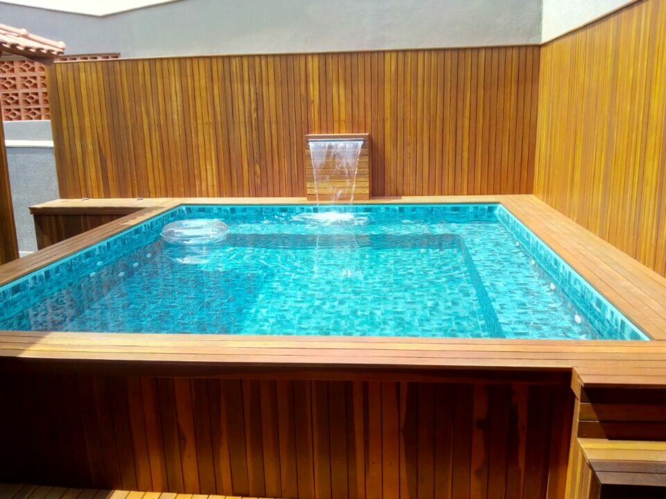 FABRICA E LOJA DE PISCINAS
