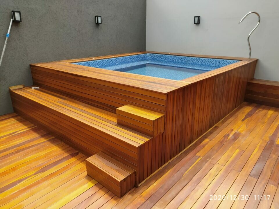 FABRICA E LOJA DE PISCINAS