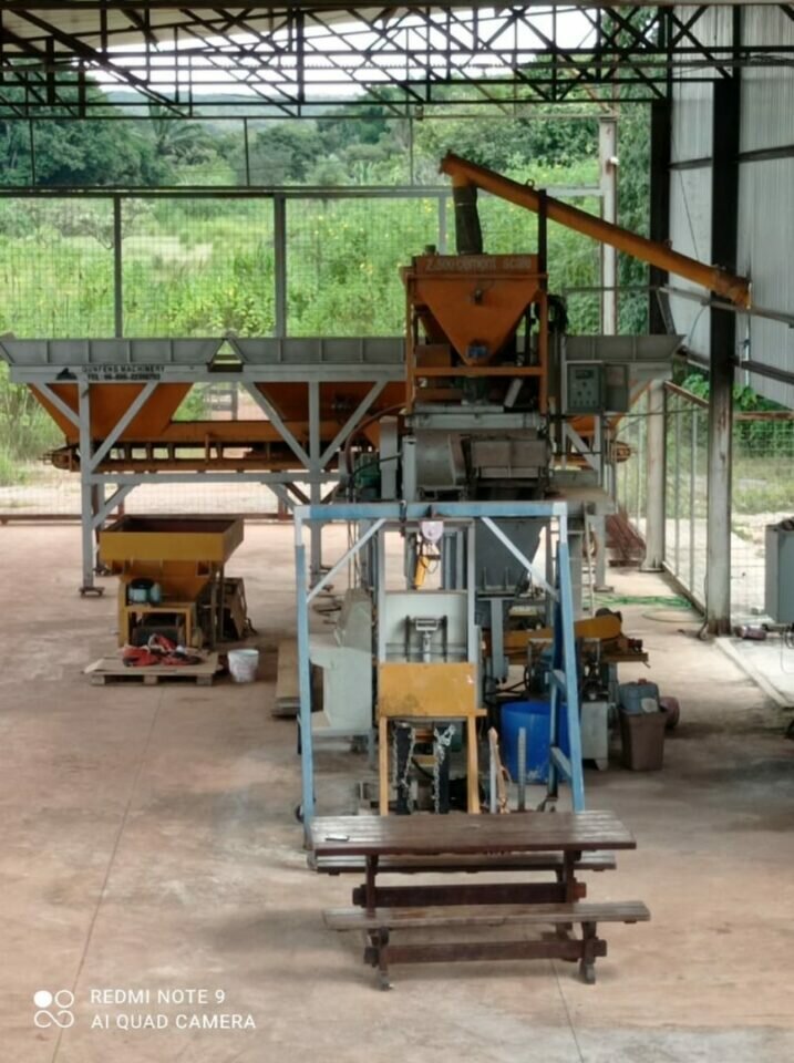 Fábrica de artefatos cimentícios