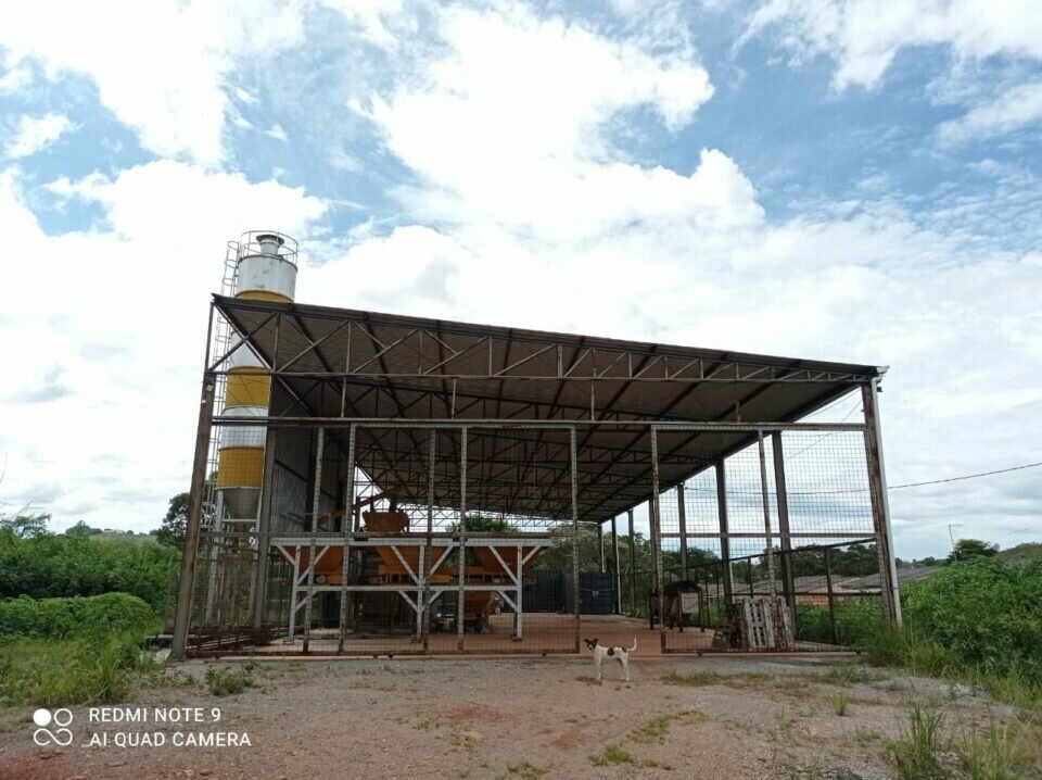 Fábrica de artefatos cimentícios