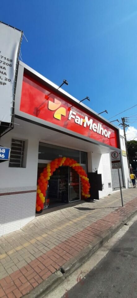VENDO DROGARIA EM FUNCINAMENTO