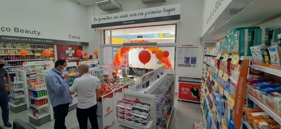 VENDO DROGARIA EM FUNCINAMENTO