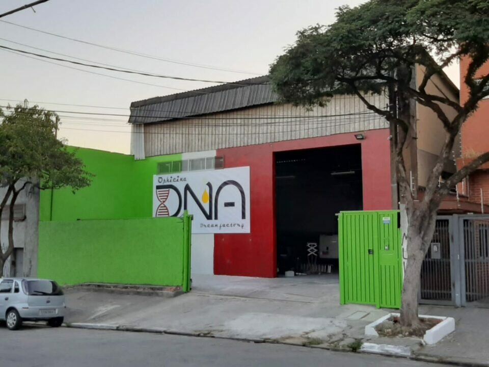 Oficina de funilaria pintura e mecânica