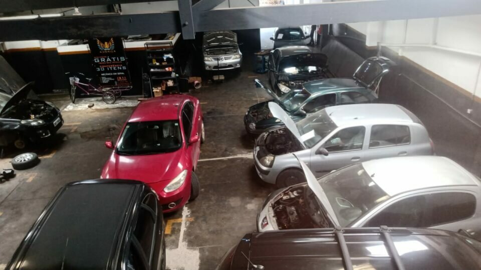 Vendo Oficina Mecânica  em BH