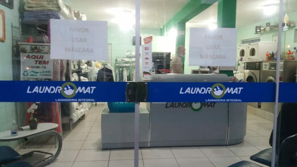 Lavanderia LAUNDROMAT EM ATIVIDADE