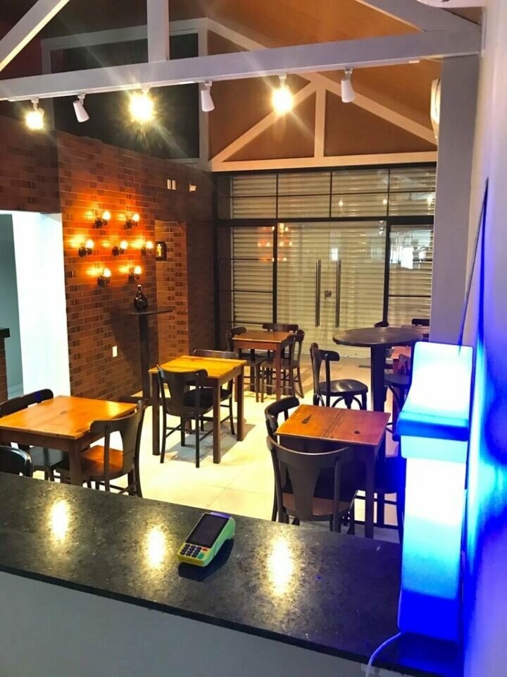 CERVEJARIA ARTESANAL E GASTROBAR