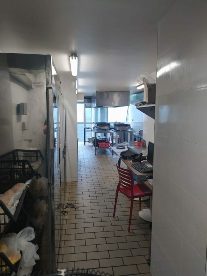 Ponto Comercial à Venda, 130 m², ideal para investidor, com aluguel em vigo
